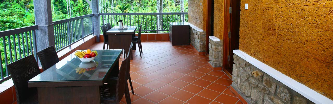 Field View Estate Bungalow Banner